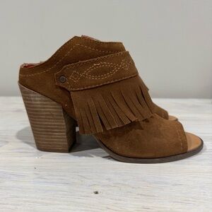 Dingo Women’s Shaker Brown Whiskey Suede Boho Fringe Heeled Mule Bootie Size 7 M